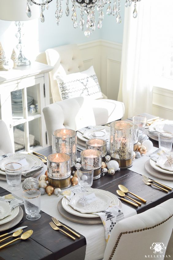 Festive Christmas Tablescapes The Everyday Hostess